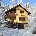 Adrian Slovak Paradise בקתה *