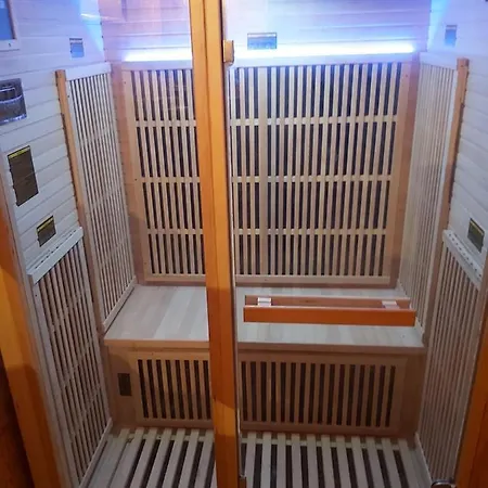 Adrian Slovak Paradise شاليه *